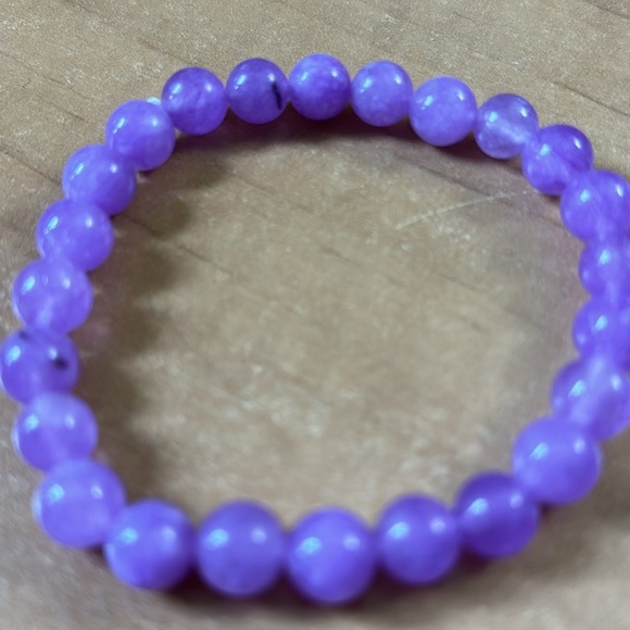#059 Light Purple Jade Amethyst Bracelet 8mm - Picture 2 of 4